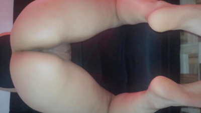 माझी आई मला तिची मांजर ख्रिसमस भेट म्हणून देते